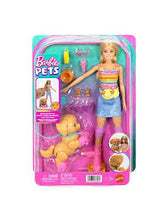 Load image into Gallery viewer, Barbie Pets Skate And Run Pup Playset