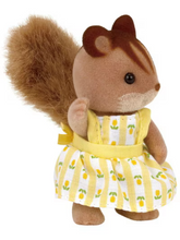 Load image into Gallery viewer, Sylvanian Families Walnut Squirrel Family