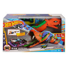 Load image into Gallery viewer, Hot Wheels Lets Race Slither N Strike Remote Control