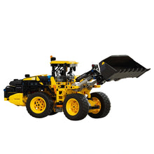Load image into Gallery viewer, Lego Technic 42209 Volvo L120 Electric Wheel Loader Set