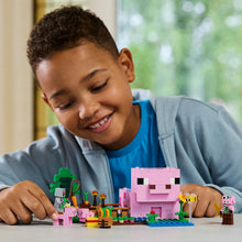Load image into Gallery viewer, Lego Minecraft 21268 The Baby Pig House