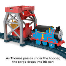 Load image into Gallery viewer, Thomas & Friends 3-in-1 Motorised Package Pickup Track Set