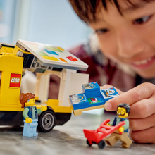 Load image into Gallery viewer, Lego City 60500 The Lego Van

