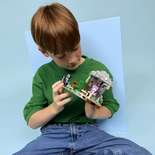 Load image into Gallery viewer, Lego Minecraft 21586 The Pale Garden
