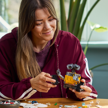Load image into Gallery viewer, Lego Disney 43279 Wall-E and Eve
