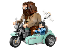 Load image into Gallery viewer, Lego Harry Potter 76443 Hagrid &amp; Harry&#39;s Motorcycle Ride
