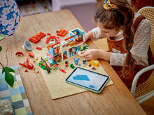 Load image into Gallery viewer, Lego Disney 43268 Lilo and Stitch Beach House
